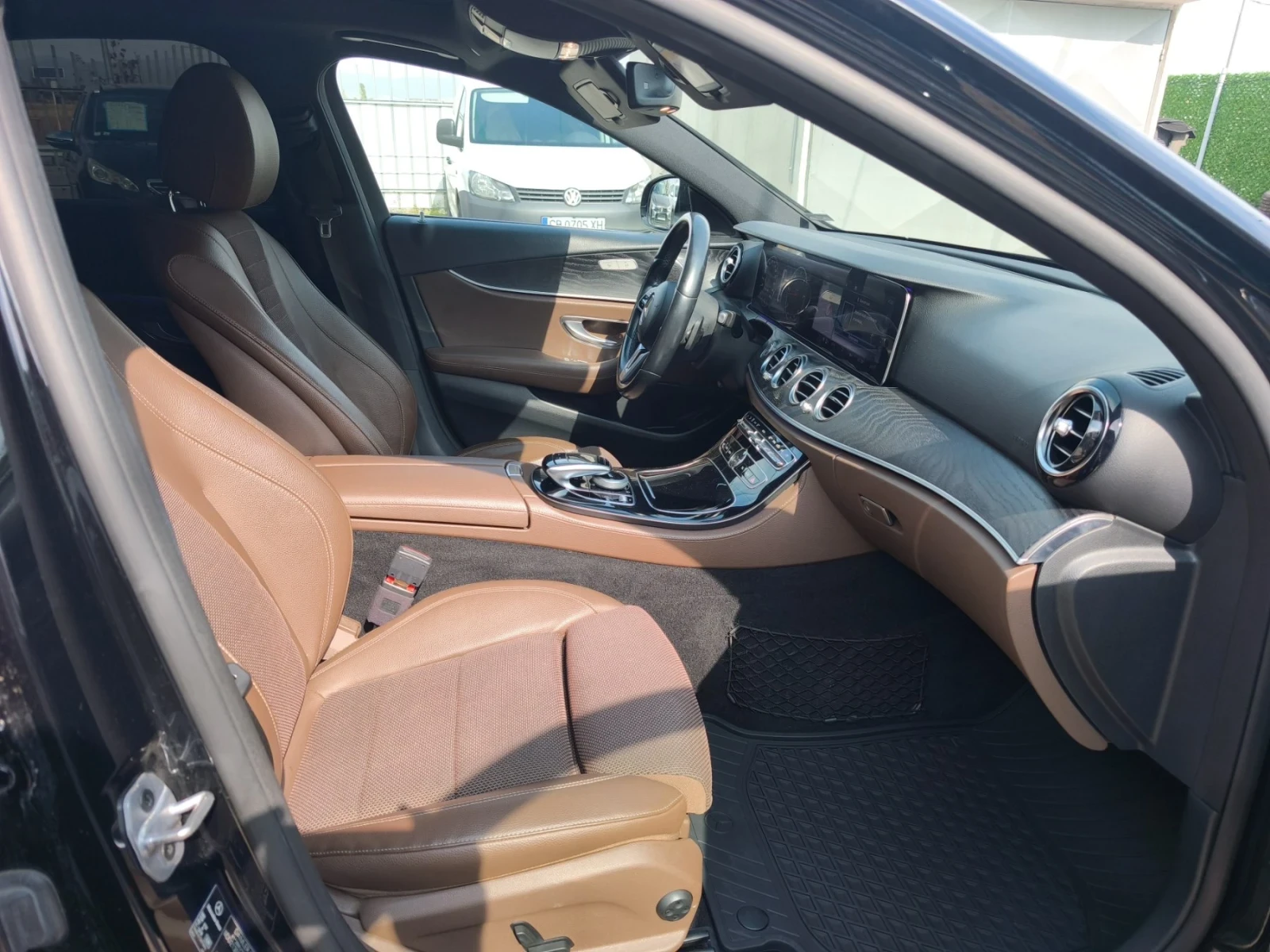 Mercedes-Benz E 220 CDI-194к.с 165х.км-Доказуеми! Бартер! | Mobile.bg — изображение 12