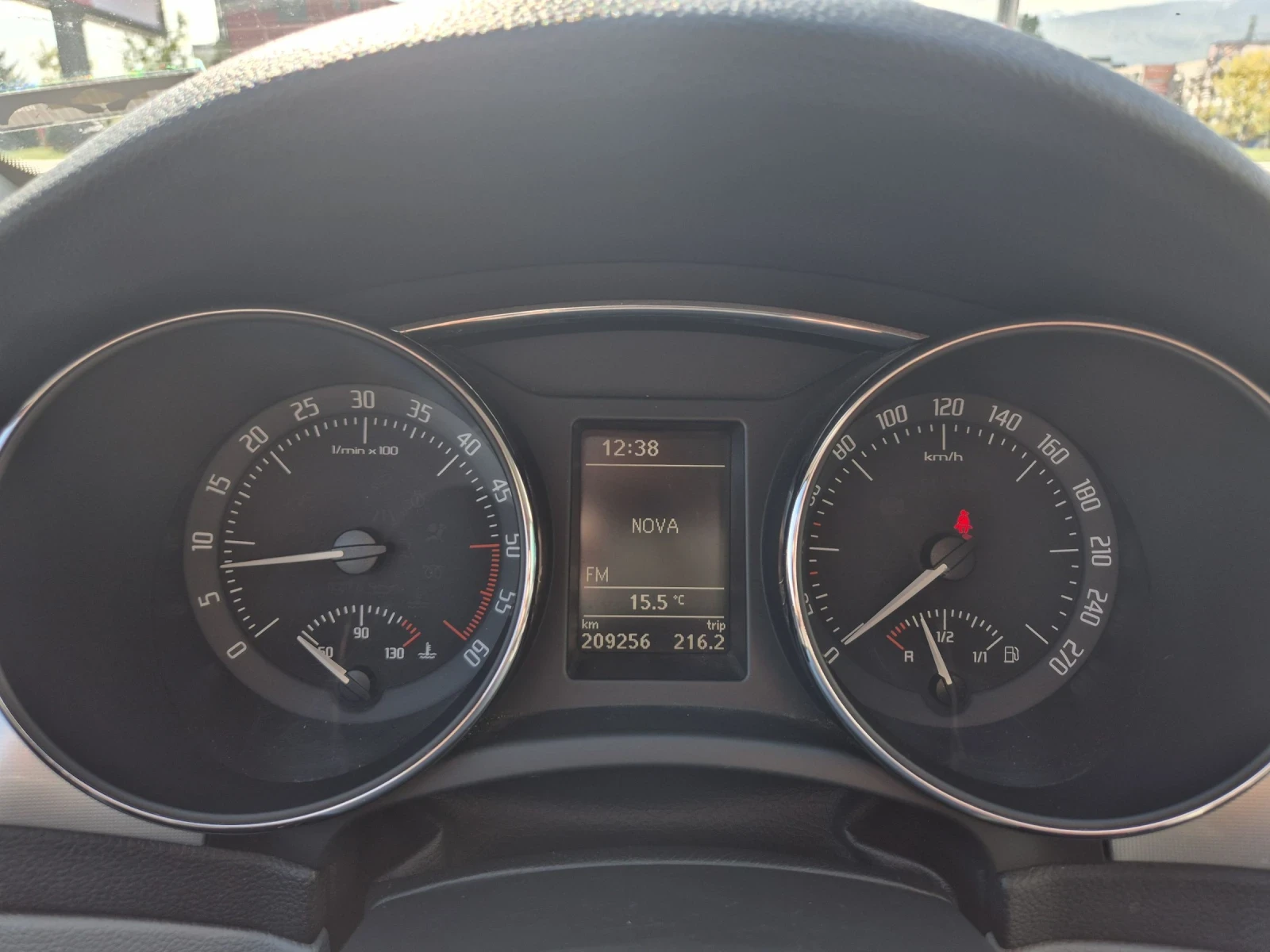 Skoda Superb 1.6TDI 105hp | Mobile.bg � ����������� 15