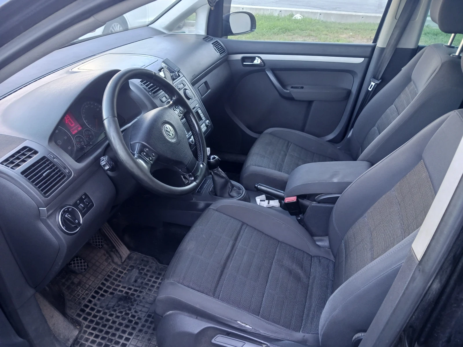 VW Touran  - изображение 8