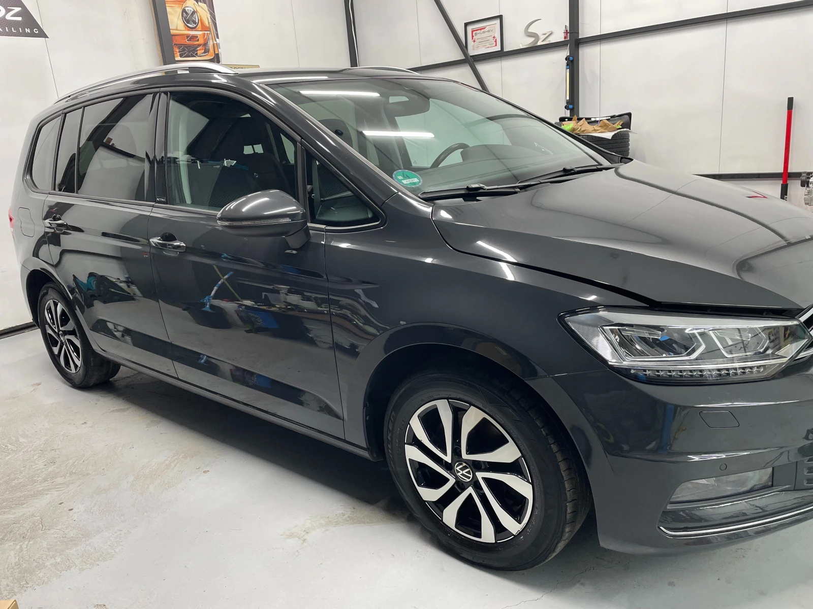 VW Touran, снимка 11 - Автомобили и джипове - 53827041