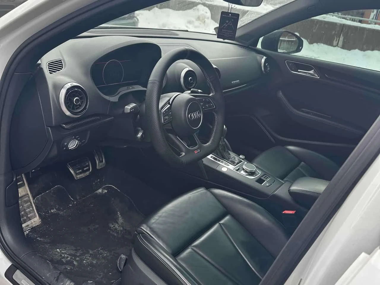 Audi Rs3 * 2.5 TFSI S tronic * CARFAX * ПАНОРАМА * KEYLESS - изображение 5