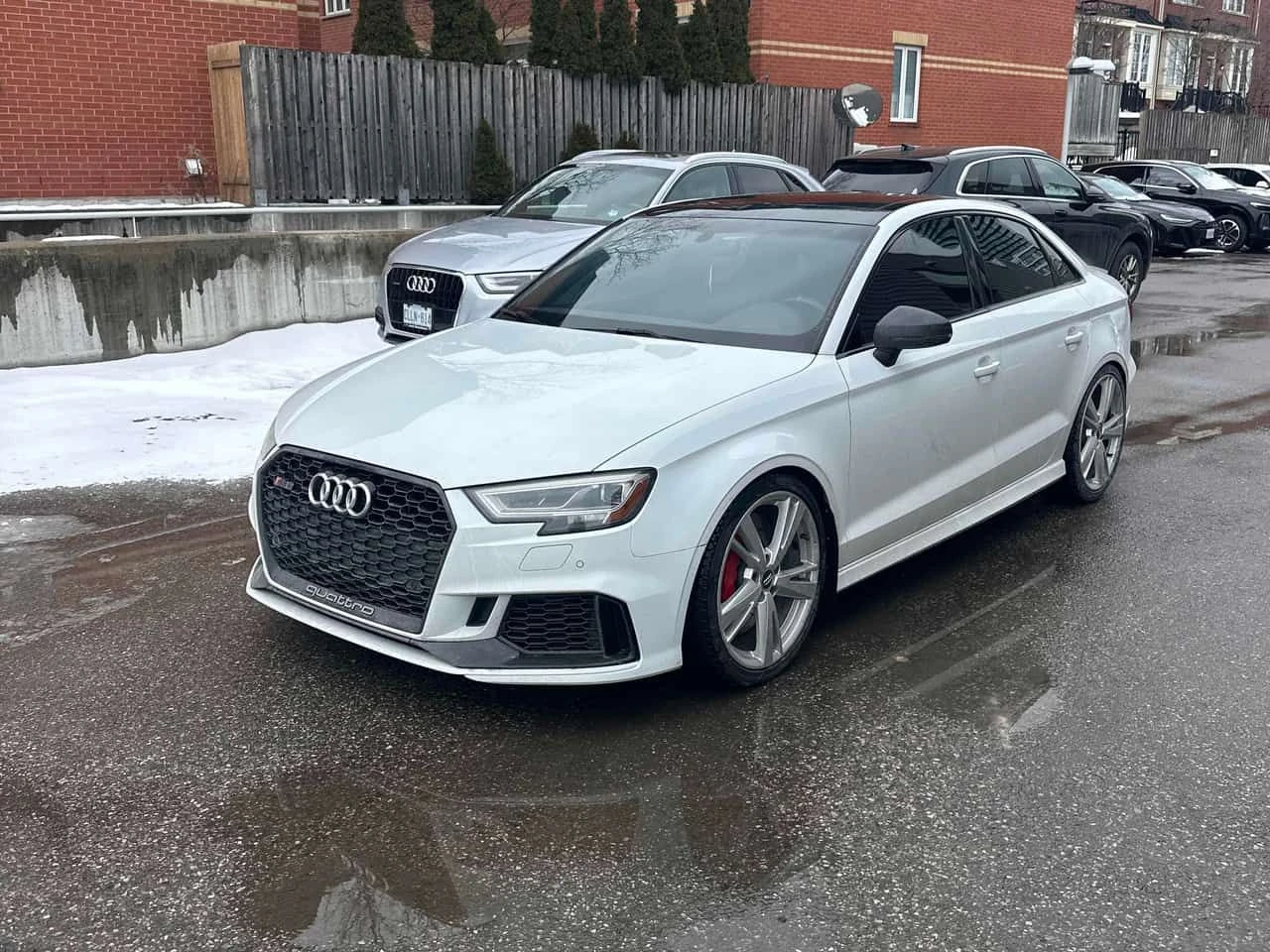 Audi Rs3 * 2.5 TFSI S tronic * CARFAX * �������� * KEYLESS | Mobile.bg � ����������� 1