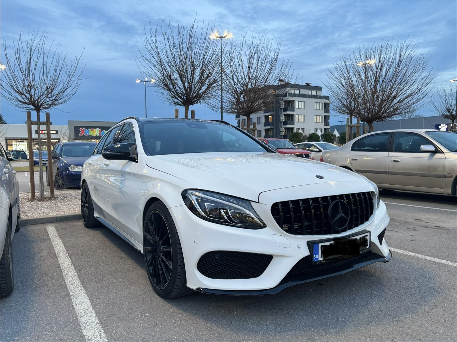 Mercedes-Benz C 220 Mercedes C220 AMG MULTIBEAM / 19   / Обслужена / П, снимка 5 - Автомобили и джипове - 53859175