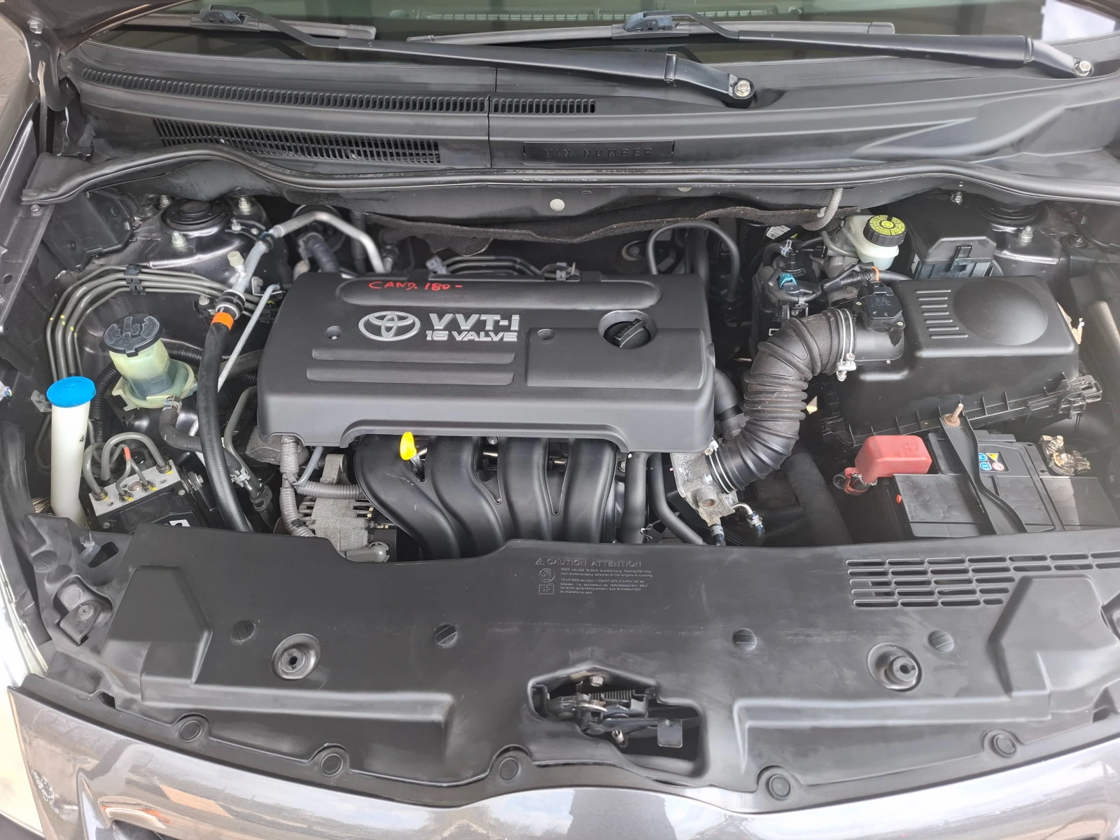 Toyota Corolla verso 1, 6i фейслифт Италия, снимка 14 - Автомобили и джипове - 54041722