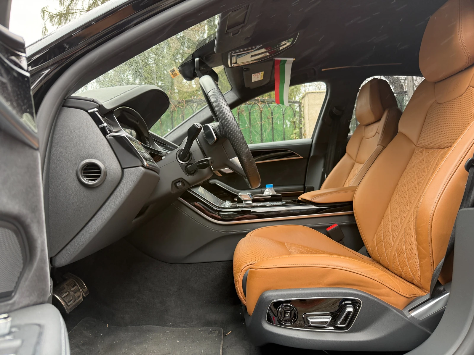 Audi A8 Гаранционен Реален пробег , снимка 11 - Автомобили и джипове - 54057280