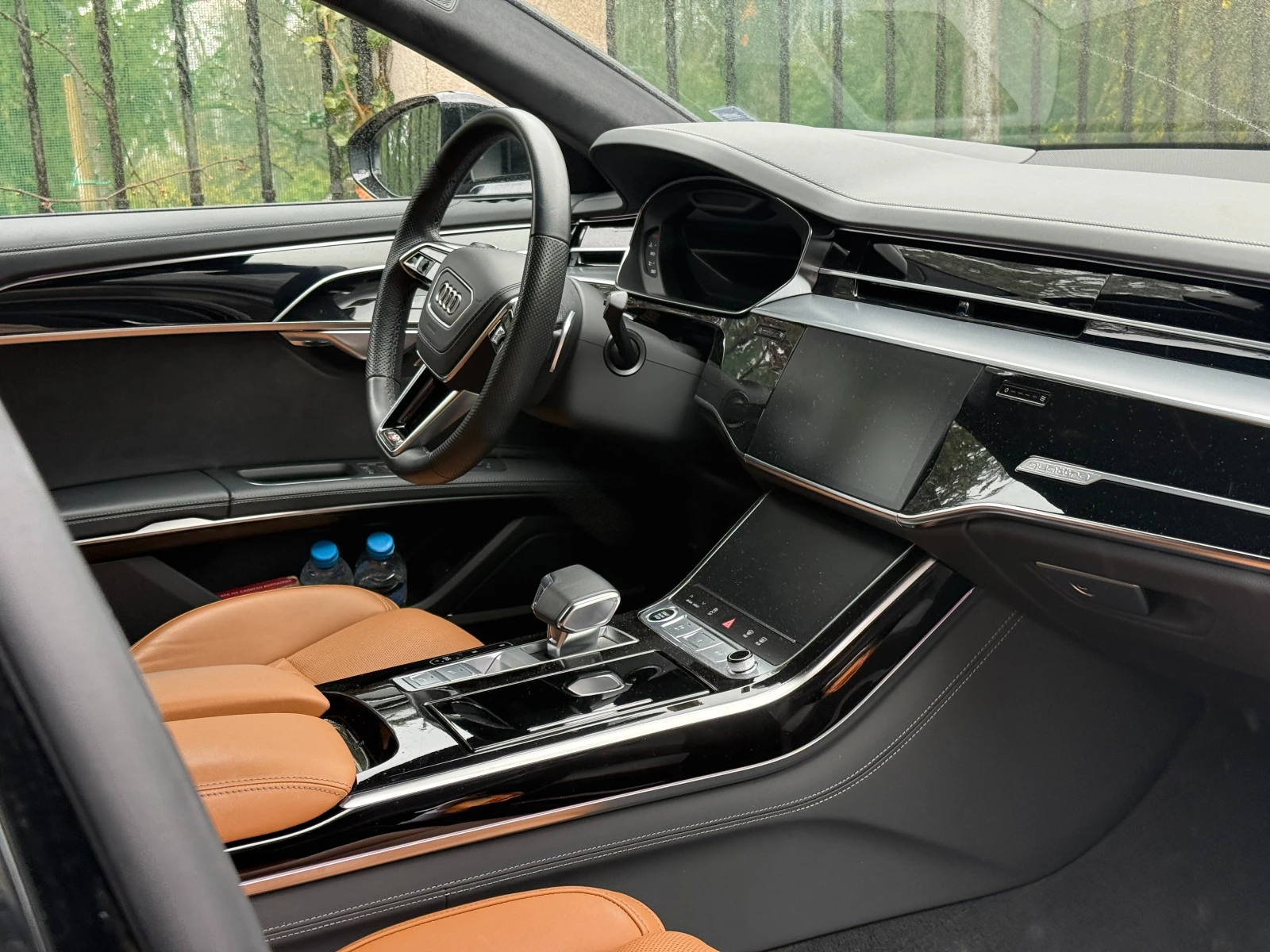 Audi A8 Гаранционен Реален пробег , снимка 10 - Автомобили и джипове - 54057280