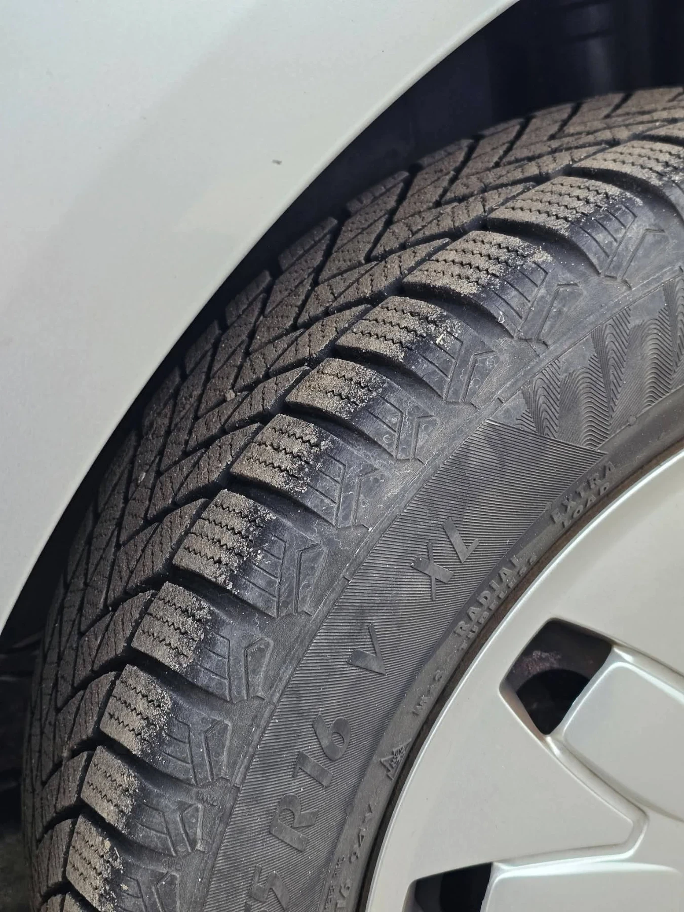 VW Touran United FULL 1.9TDI, снимка 8 - Автомобили и джипове - 54119856