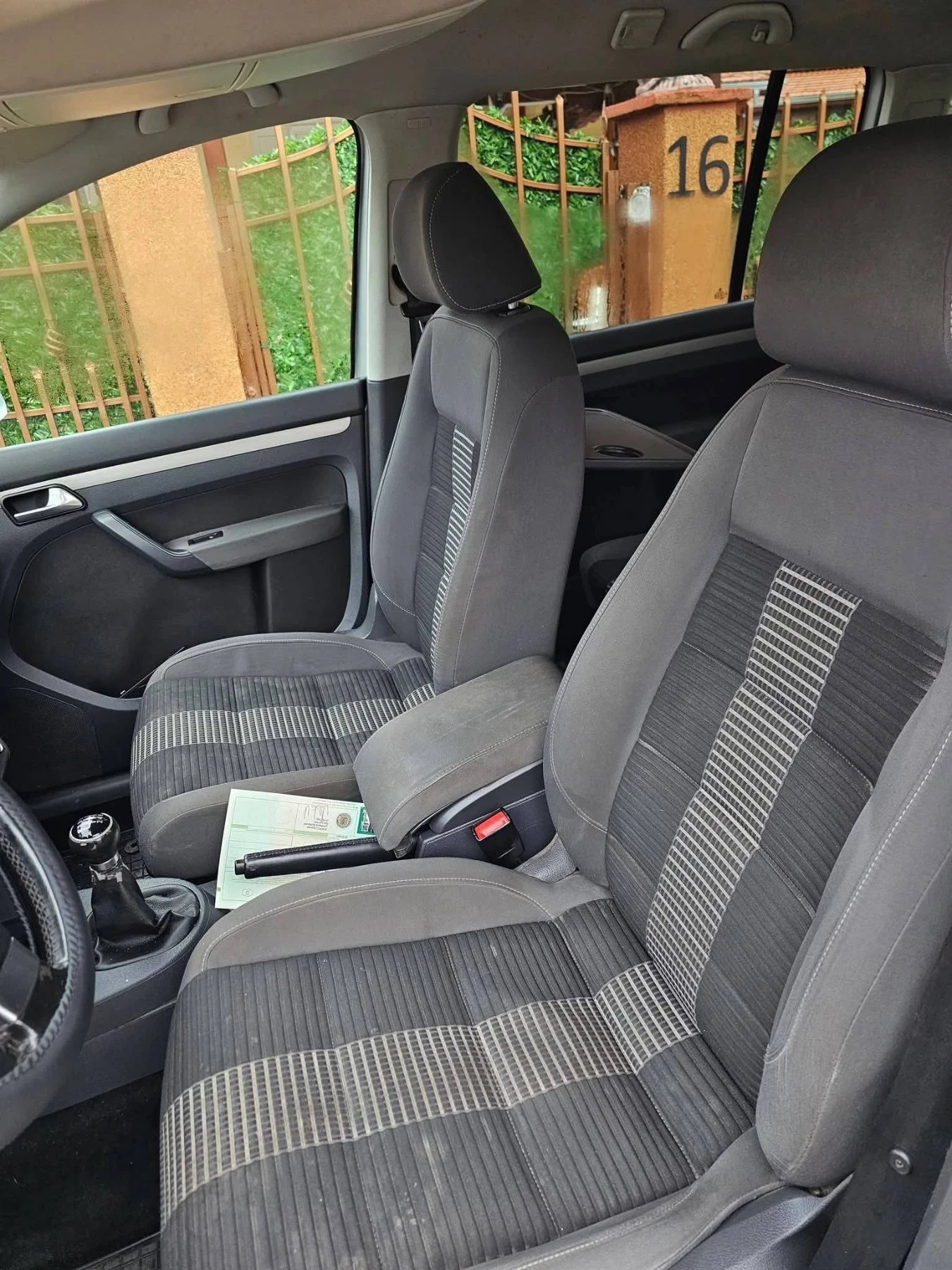 VW Touran United FULL 1.9TDI, снимка 6 - Автомобили и джипове - 54119856