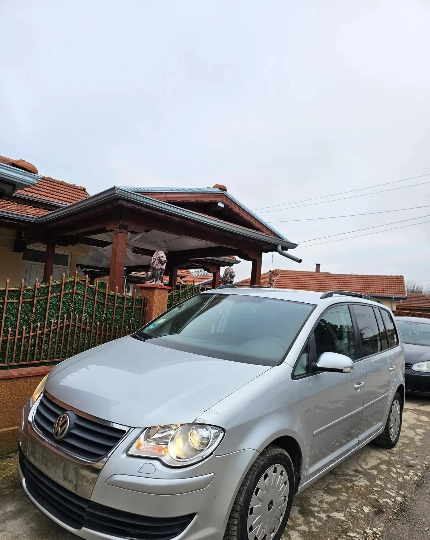 VW Touran United FULL 1.9TDI, снимка 3 - Автомобили и джипове - 54119856