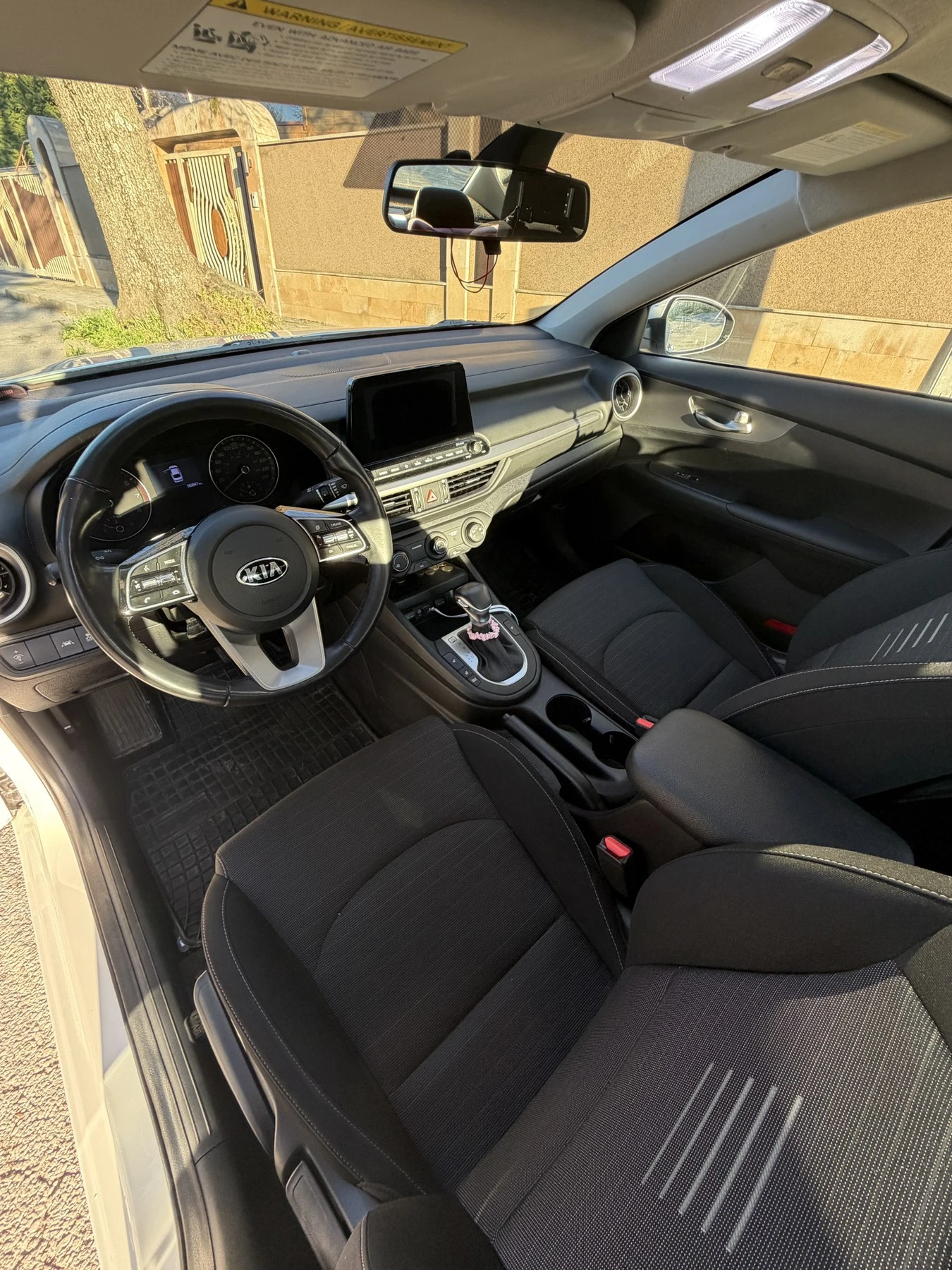 Kia Forte, снимка 9 - Автомобили и джипове - 54207799