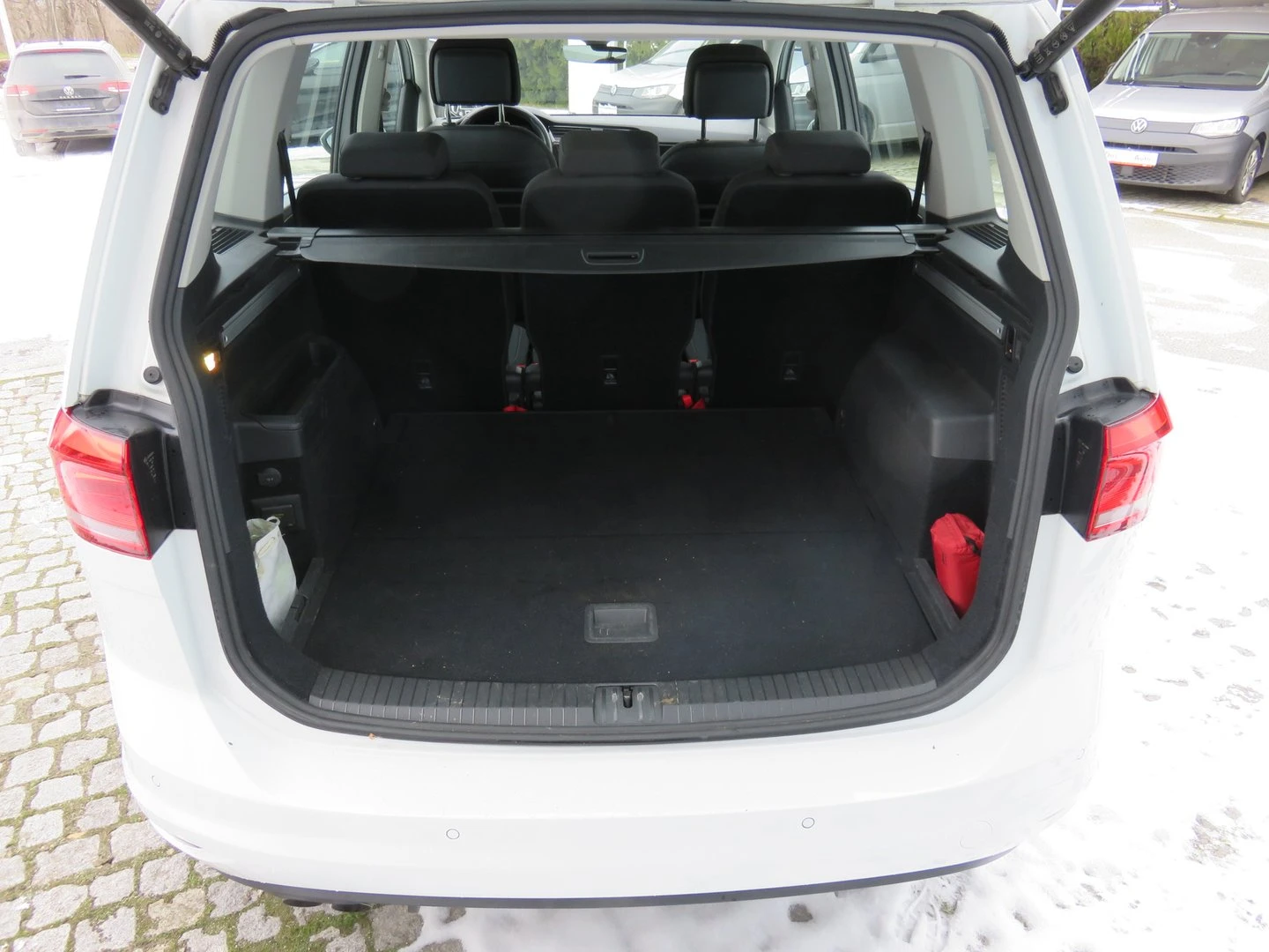 VW Touran Highline 2.0 TDI SCR DSG | Mobile.bg � ����������� 9