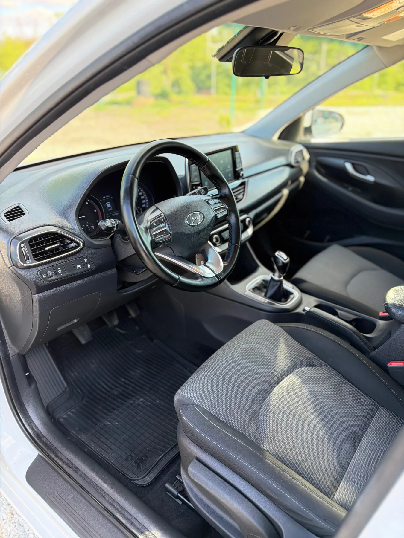 Hyundai I30 1.6 CRDi / CarPlay / 116 к.с., снимка 8 - Автомобили и джипове - 54601177