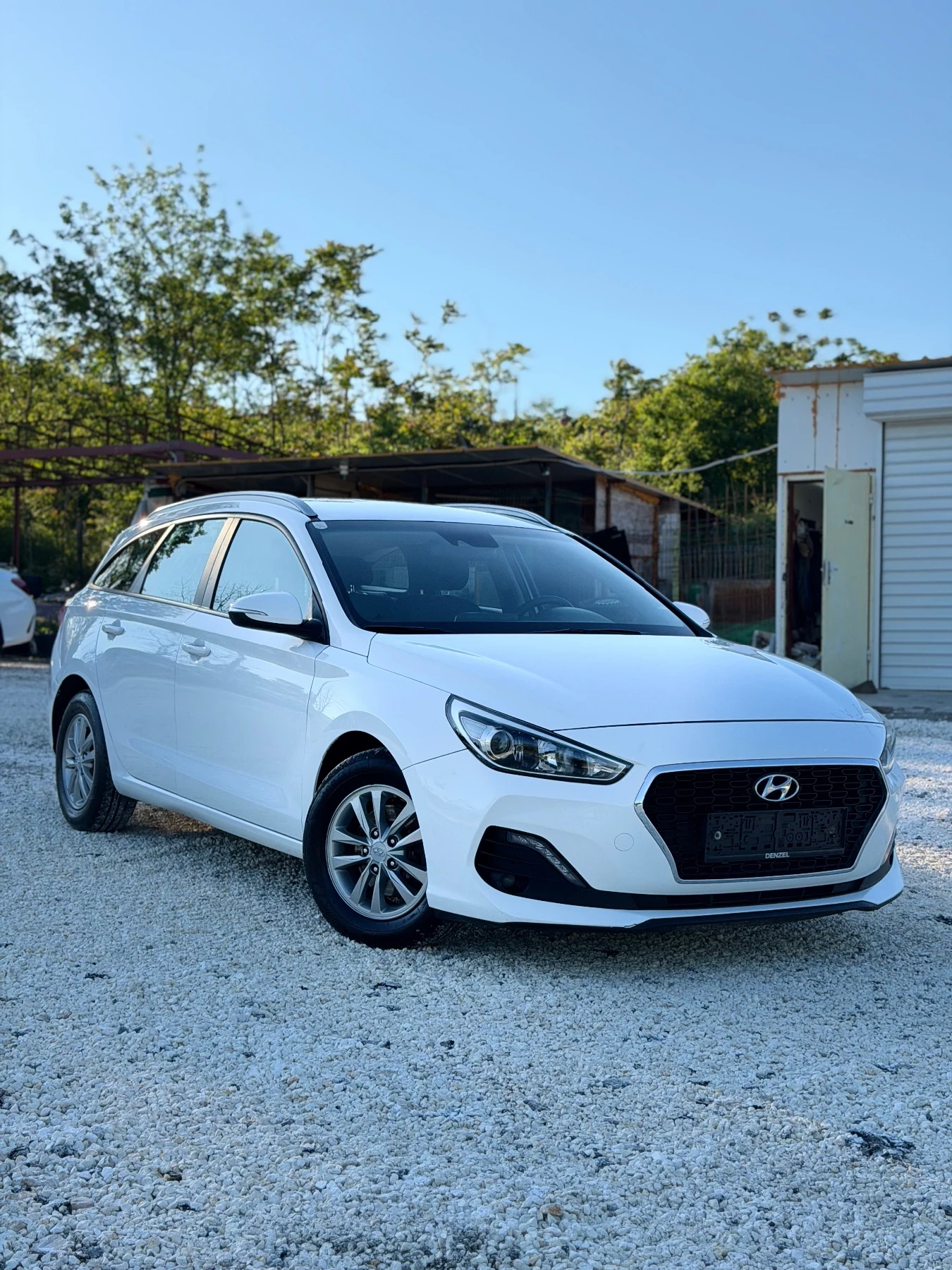 Hyundai I30 1.6 CRDi / CarPlay / 116 к.с., снимка 3 - Автомобили и джипове - 54601177