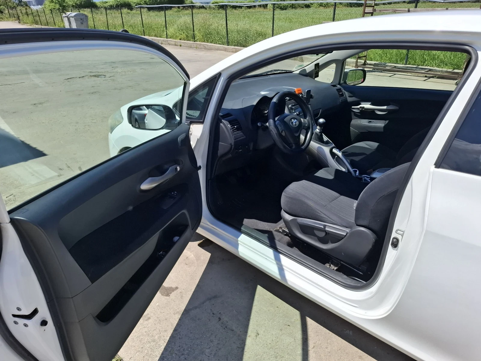Toyota Yaris, снимка 8 - Автомобили и джипове - 54863002