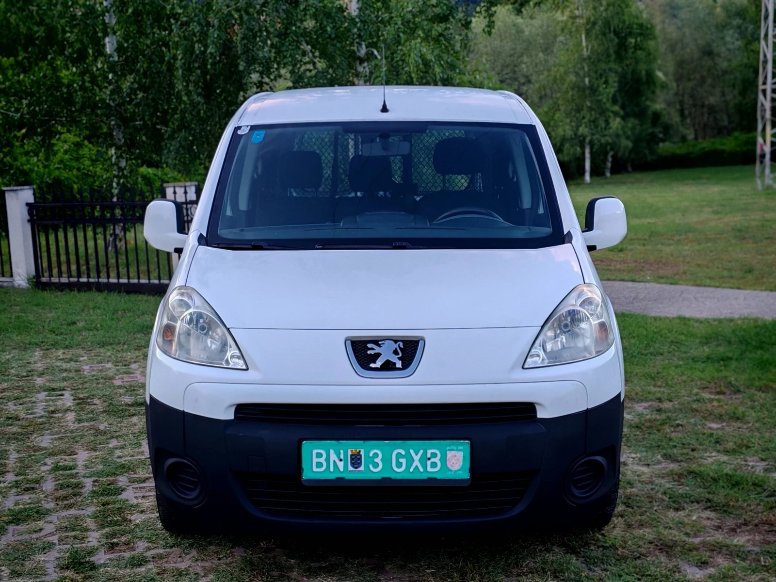 Peugeot Partner 1. 6HDI(90)* FACELIFT* КЛИМАТИК* НОВ ВНОС* , снимка 9 - Автомобили и джипове - 54962815