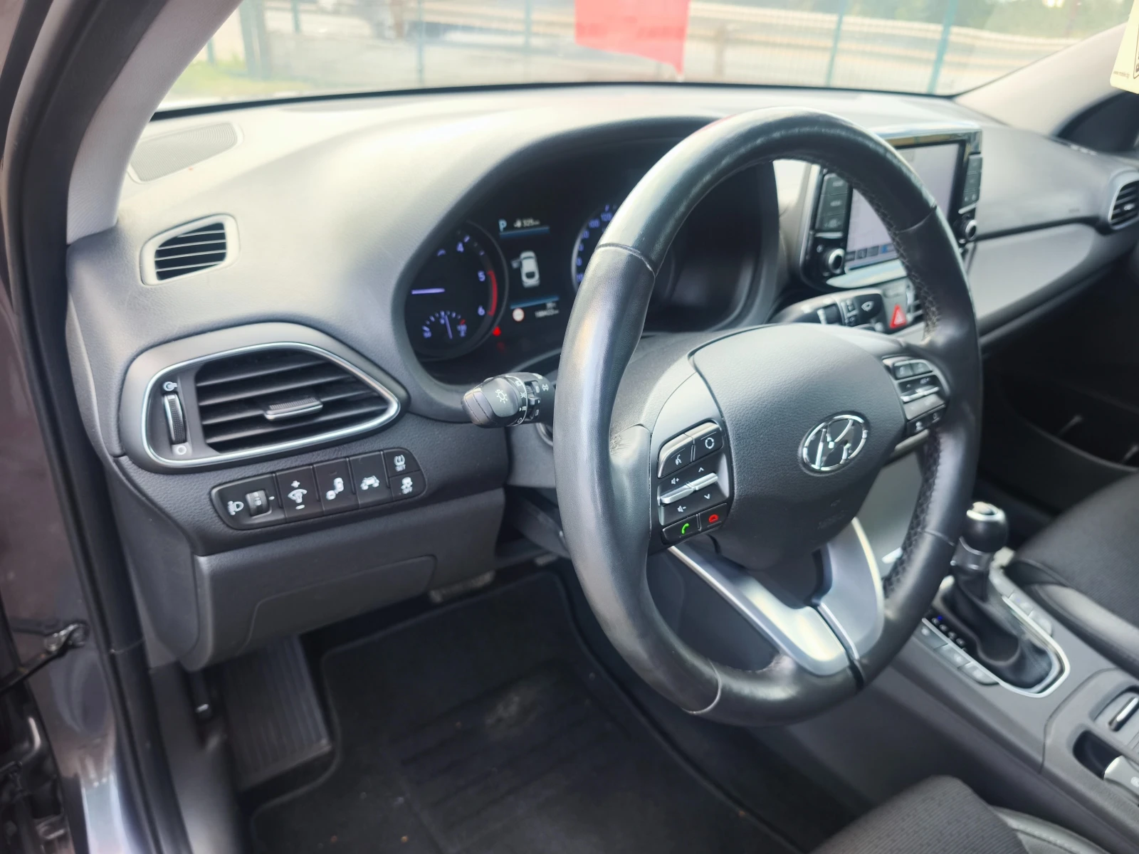 Hyundai I30 1.6 CRDI 136 К.С, снимка 12 - Автомобили и джипове - 55852762