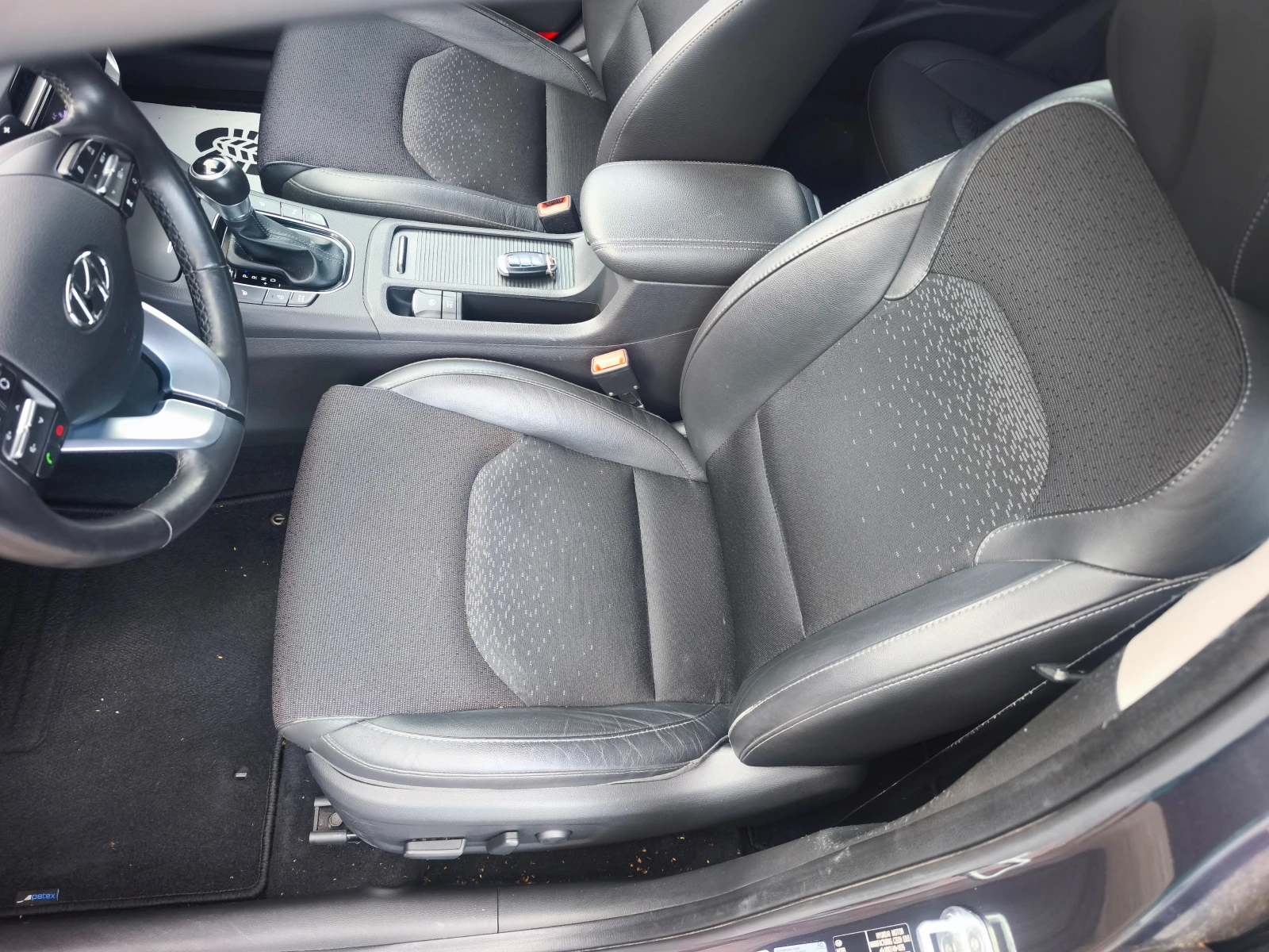 Hyundai I30 1.6 CRDI 136 К.С, снимка 9 - Автомобили и джипове - 55852762