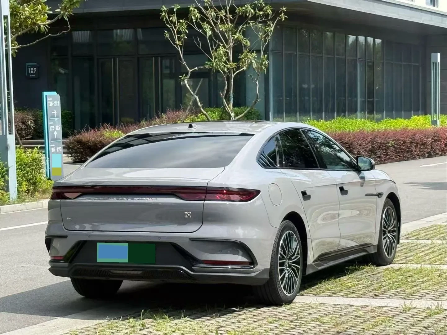 BYD HAN 79, 6 kWh  LiDAR Intelligent Driving Edition, снимка 7 - Автомобили и джипове - 55978191
