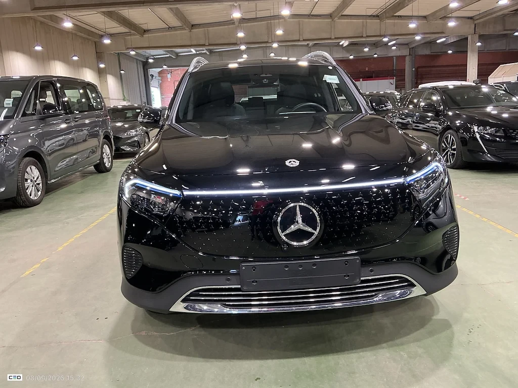 Mercedes-Benz EQB 300 LUXURY LINE 4MATIC  AUTO 67 KWH 100% SoH | Mobile.bg � ����������� 2