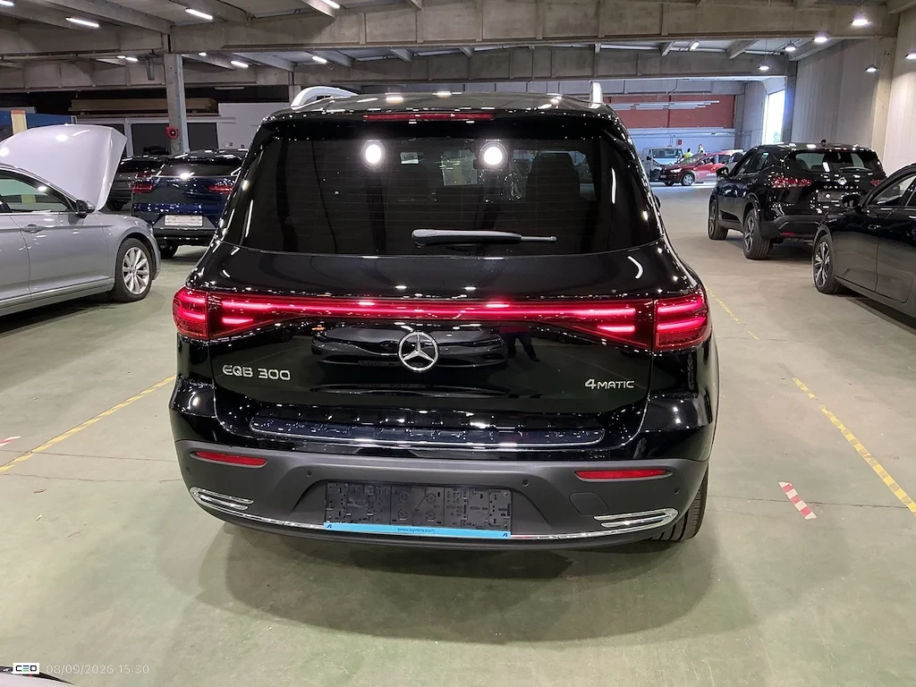 Mercedes-Benz EQB 300 LUXURY LINE 4MATIC  AUTO 67 KWH 100% SoH | Mobile.bg � ����������� 5