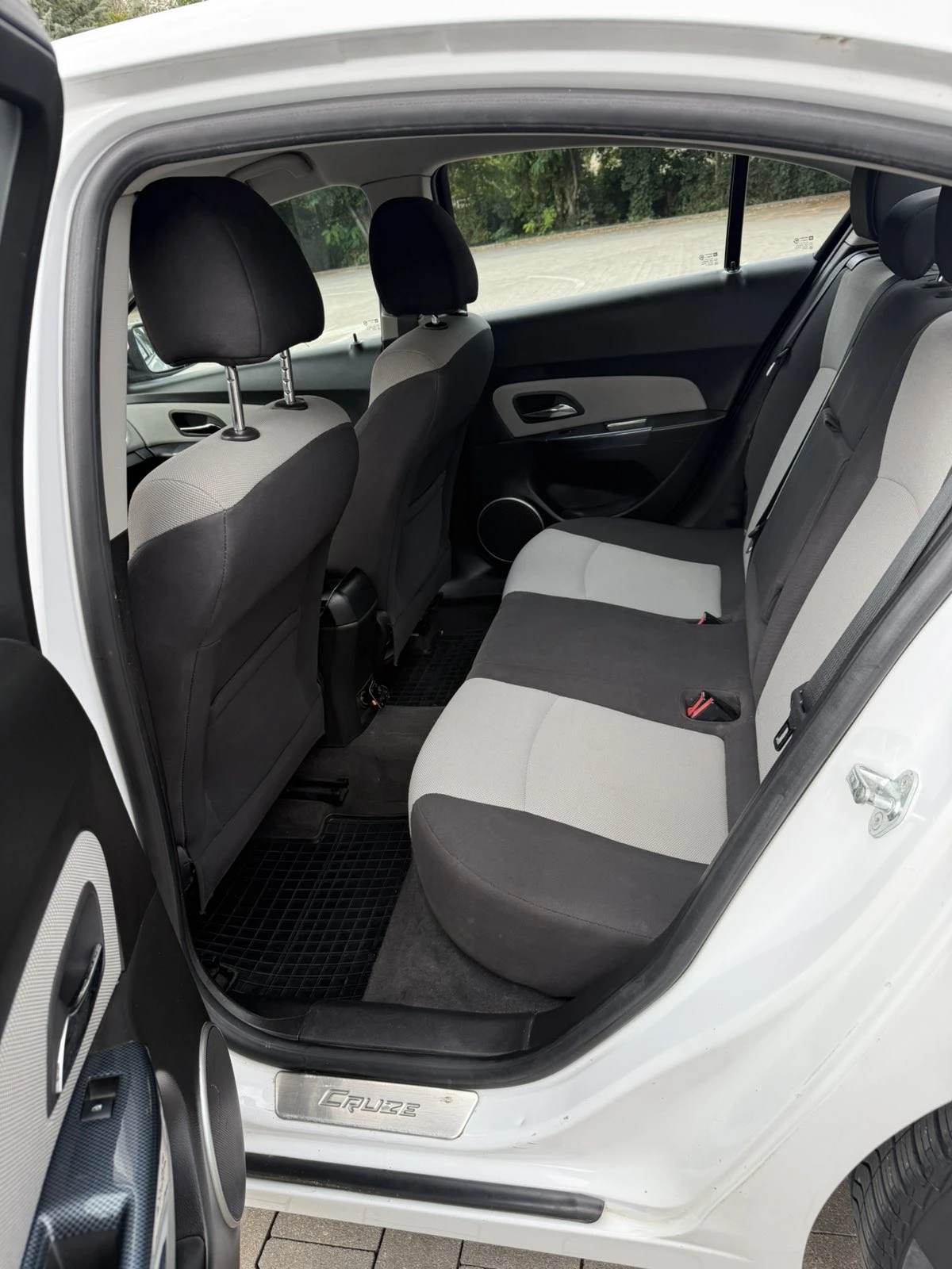 Chevrolet Cruze, снимка 13 - Автомобили и джипове - 56166112