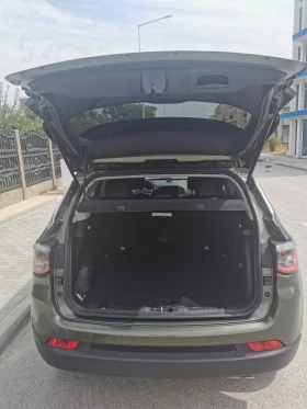 Jeep Compass 2.0, 170 к.с., 4х4, Limited, 75 хил. км, снимка 11