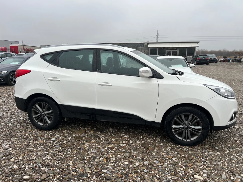 Hyundai IX35 2.0 CRDI 4X4(КАТО НОВА), снимка 4 - Автомобили и джипове - 47957237