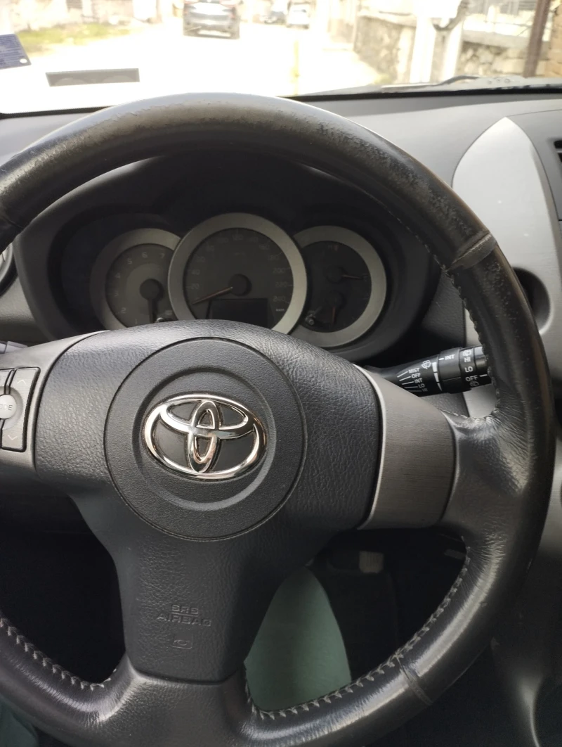 Toyota Rav4, снимка 6 - Автомобили и джипове - 49605275