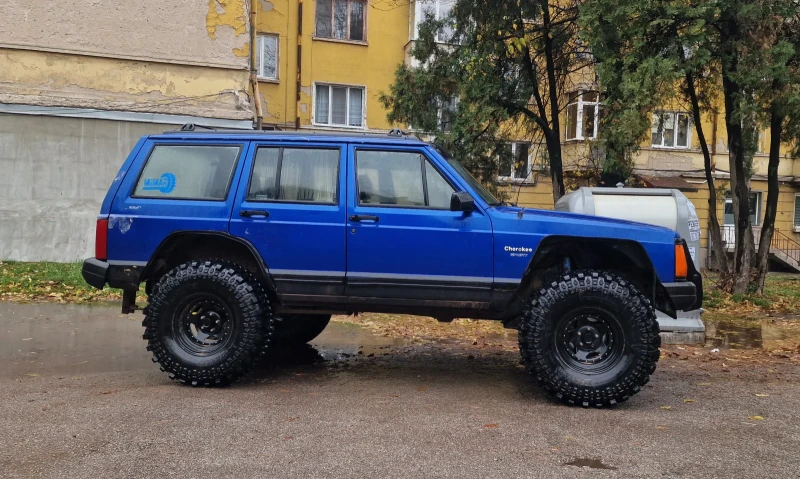 Jeep Cherokee 2.5 турбо дизел, снимка 3 - Автомобили и джипове - 52597998