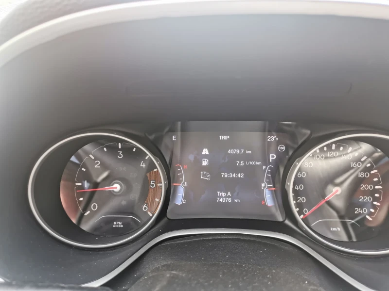 Jeep Compass 2.0, 170 к.с., 4х4, Limited, 75 хил. км, снимка 6 - Автомобили и джипове - 51948042