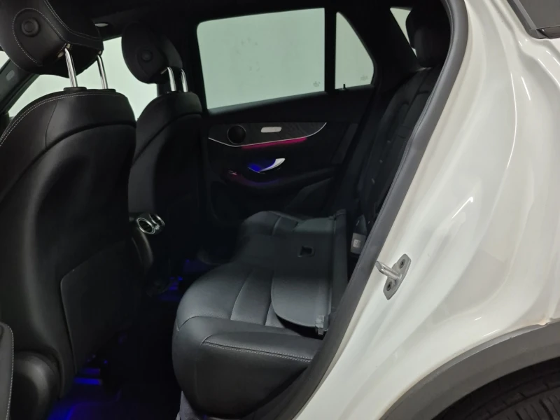 Mercedes-Benz GLC 300 4M* AMG-pkg* Пано* Подгрев, снимка 12 - Автомобили и джипове - 52317731