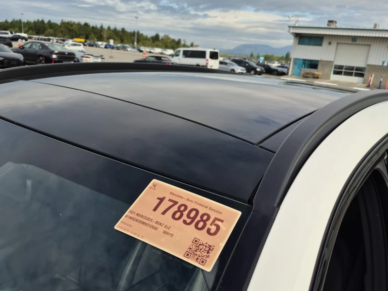 Mercedes-Benz GLC 300 4M* AMG-pkg* Пано* Подгрев, снимка 7 - Автомобили и джипове - 52317731