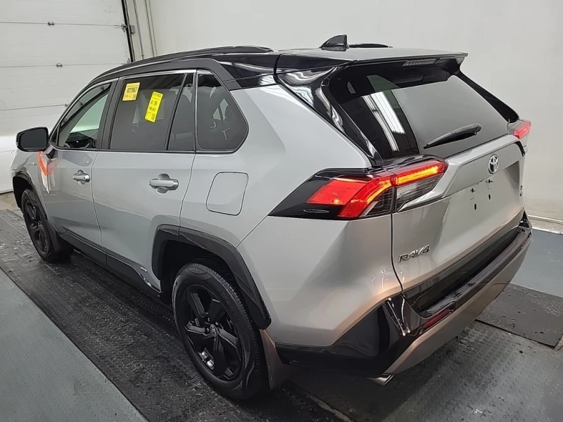 Toyota Rav4 * HYBRID XSE * CARFAX * БЕЗ ПЪРВОНАЧАЛНА ВНОСКА, снимка 4 - Автомобили и джипове - 52789096