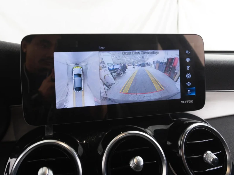 Mercedes-Benz GLC 300 COUPE* 4MATIC* AMG-pack* Multibeam* 360* Carplay* , снимка 11 - Автомобили и джипове - 52870761