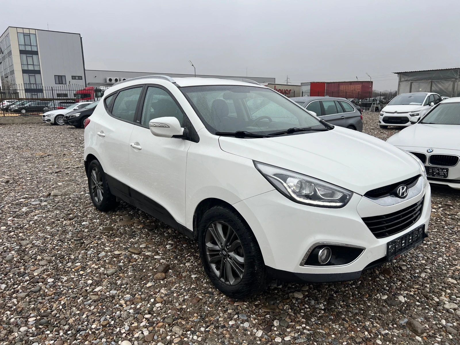 Hyundai IX35 2.0 CRDI 4X4(КАТО НОВА) - изображение 3