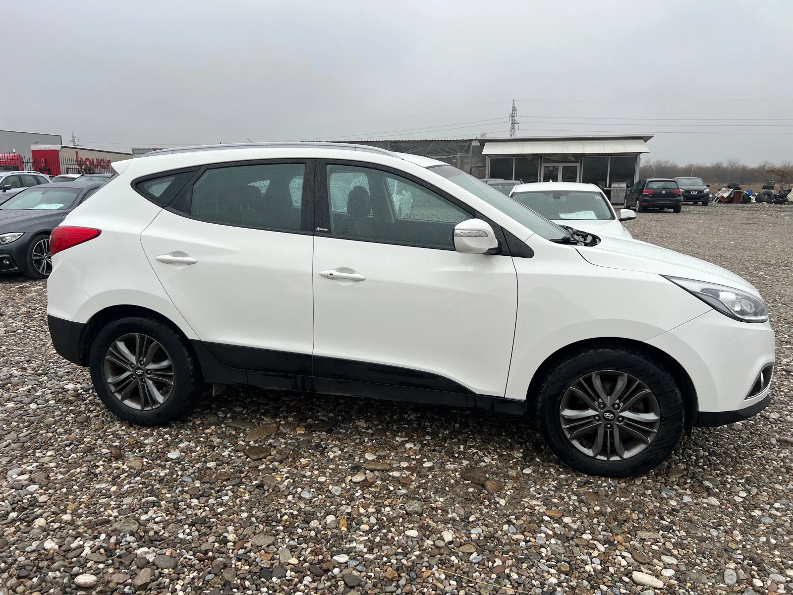 Hyundai IX35 2.0 CRDI 4X4(КАТО НОВА) - изображение 4