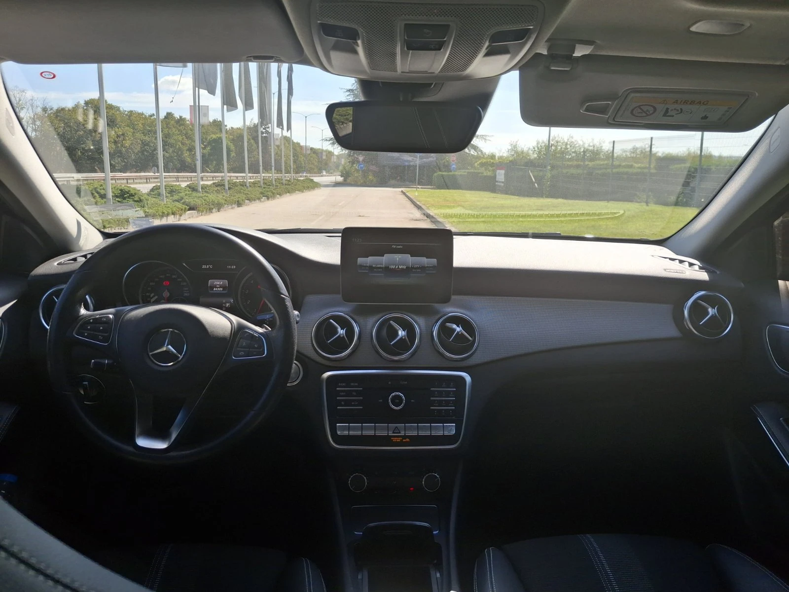 Mercedes-Benz GLA 220 4MATIC - изображение 10