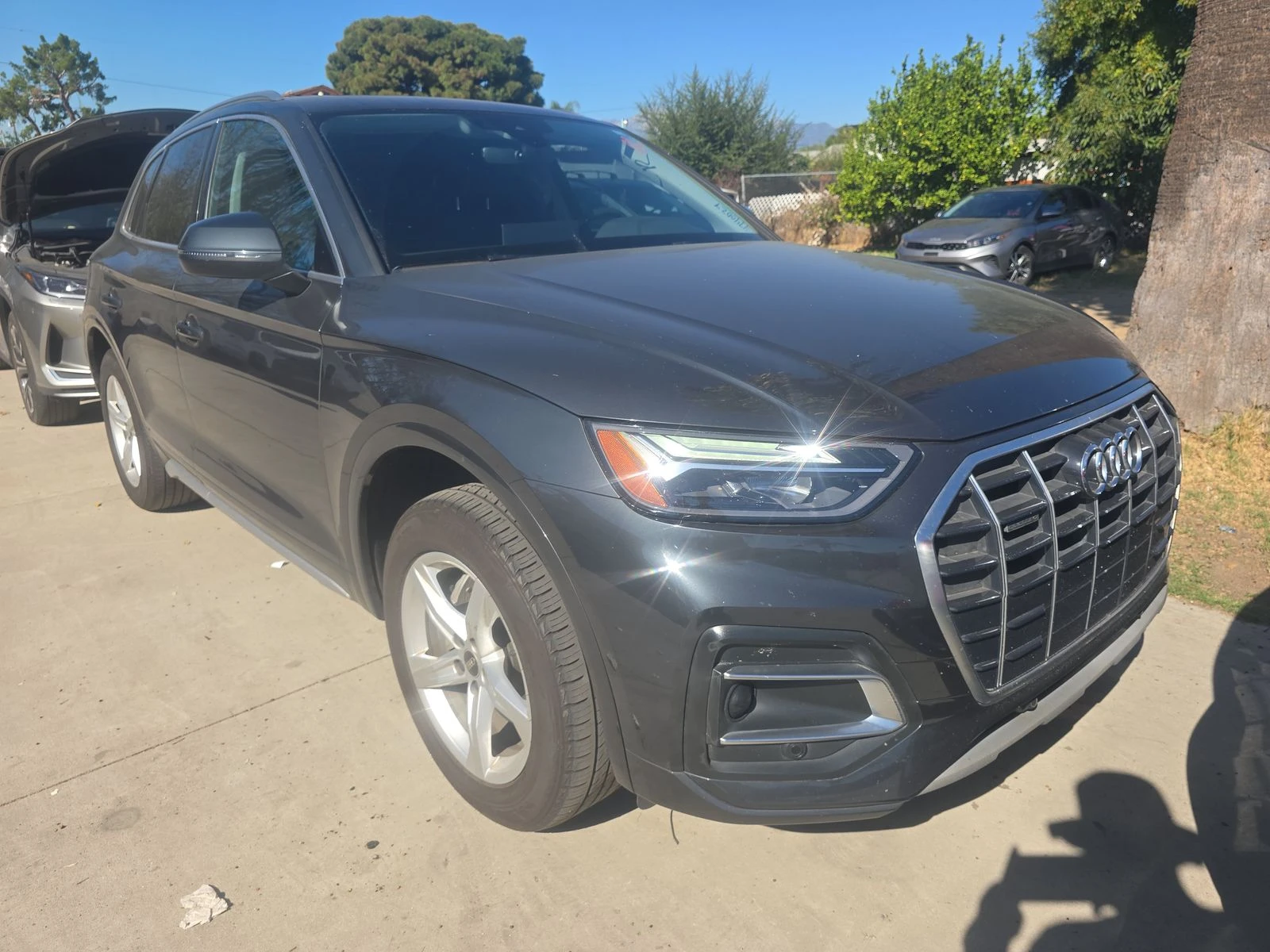 Audi Q5 2.0T* PREMIUM* MATRIX* ПОДГРЕВ* КАМЕРА* КЕЙЛЕС*  - изображение 3