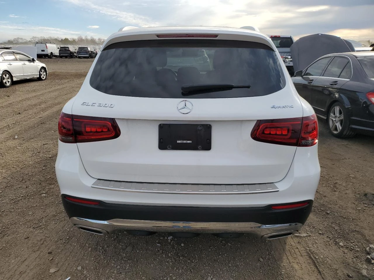 Mercedes-Benz GLC 300 4MATIC - изображение 3