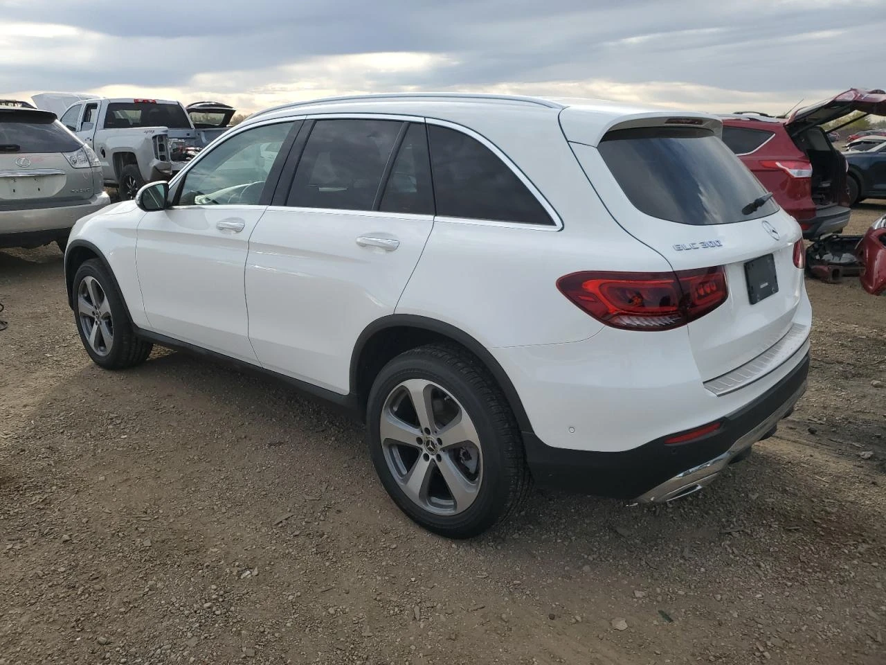 Mercedes-Benz GLC 300 4MATIC - изображение 2