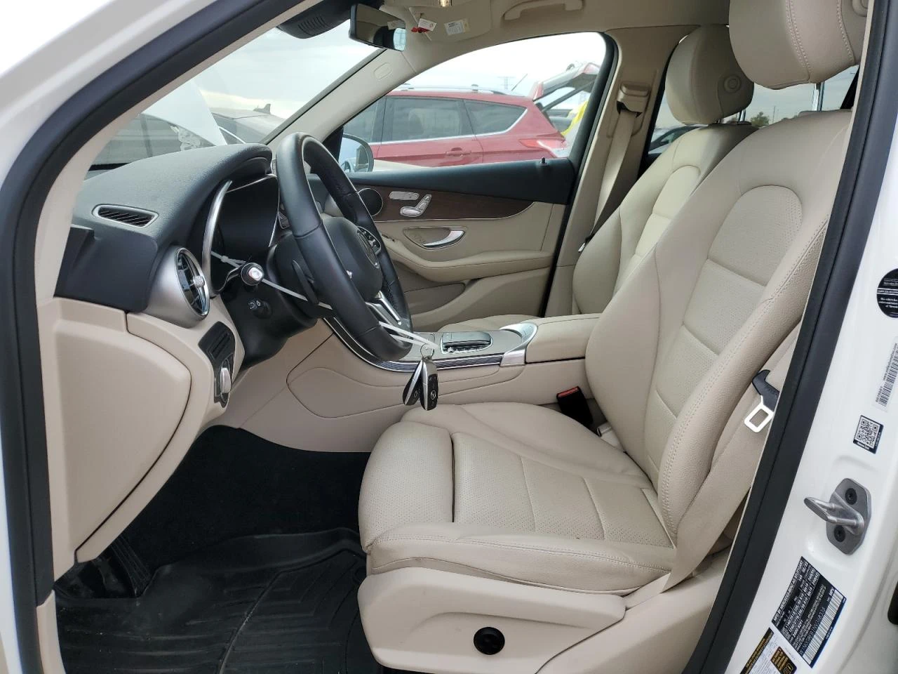 Mercedes-Benz GLC 300 4MATIC - изображение 7