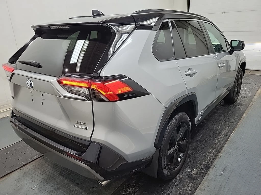 Toyota Rav4 * HYBRID XSE * CARFAX * БЕЗ ПЪРВОНАЧАЛНА ВНОСКА - изображение 3