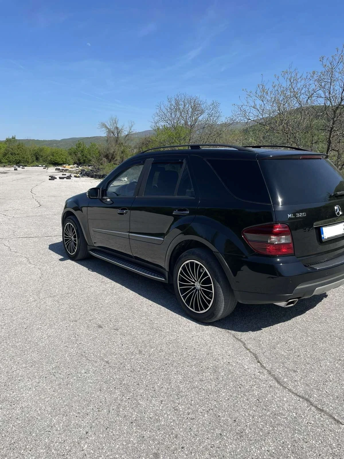 Mercedes-Benz ML 320, снимка 3 - Автомобили и джипове - 54346404