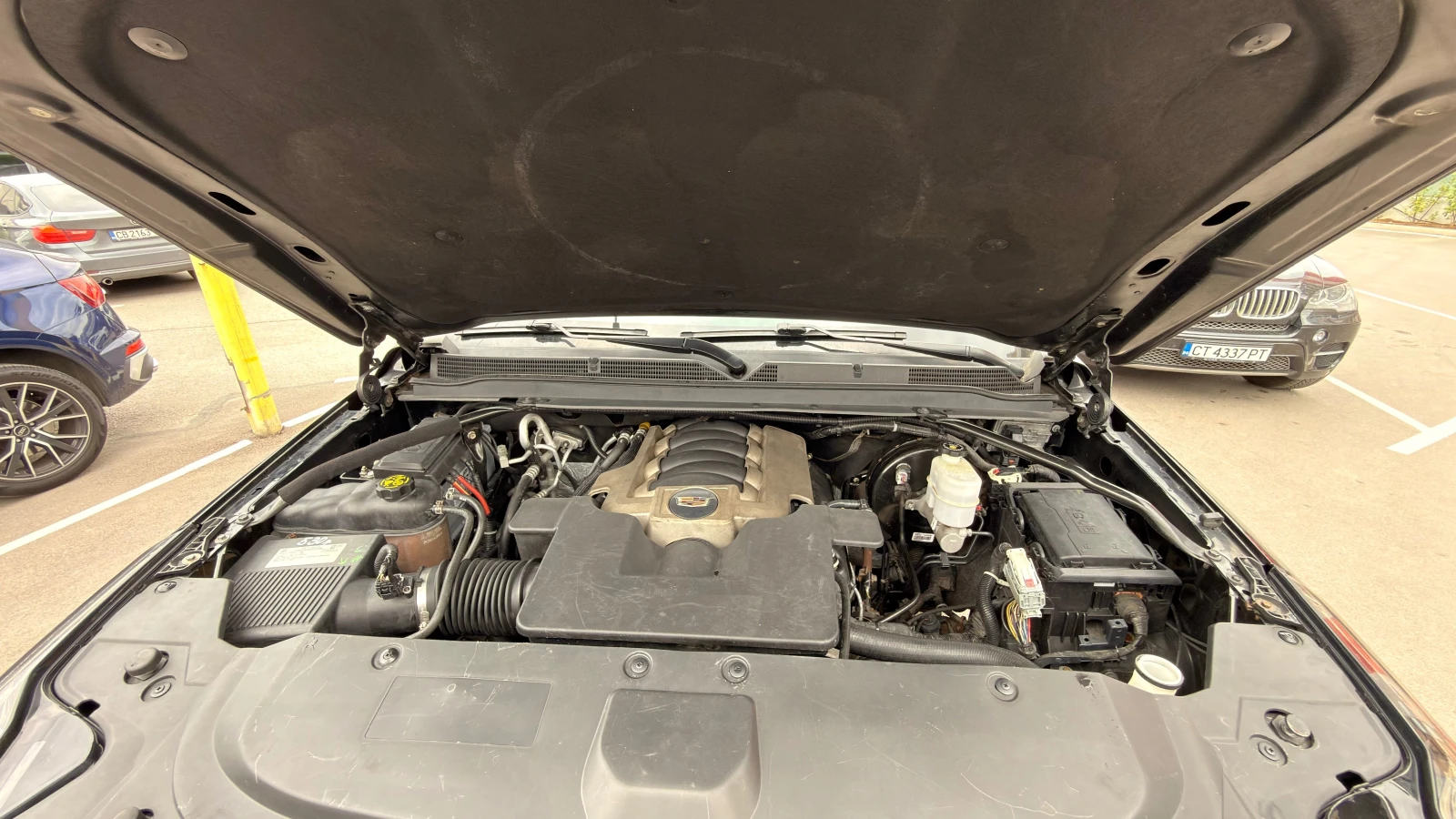 Cadillac Escalade ESV 6.2, снимка 11 - Автомобили и джипове - 54487767