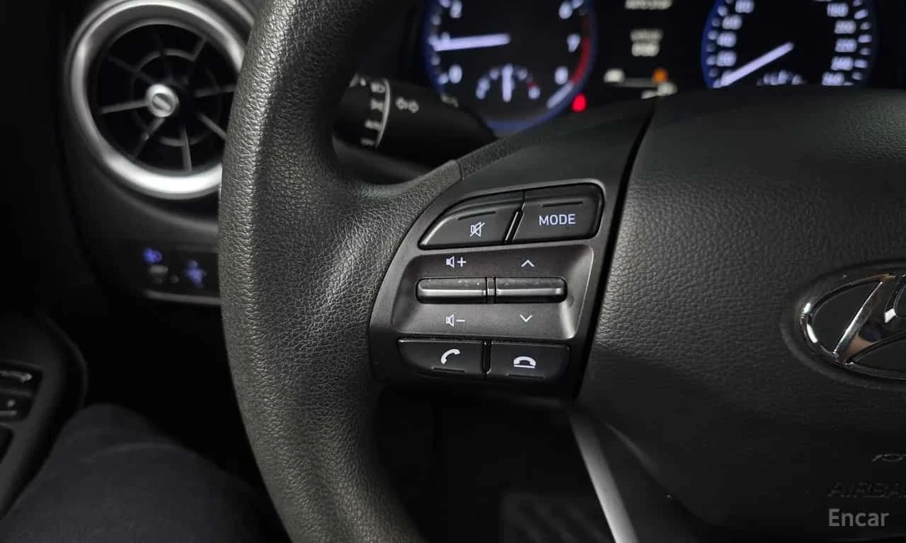 Hyundai Kona * Gasoline 1.6 Turbo 2WD * CARFAX * ЦЕНА ДО БГ, снимка 11 - Автомобили и джипове - 55500192