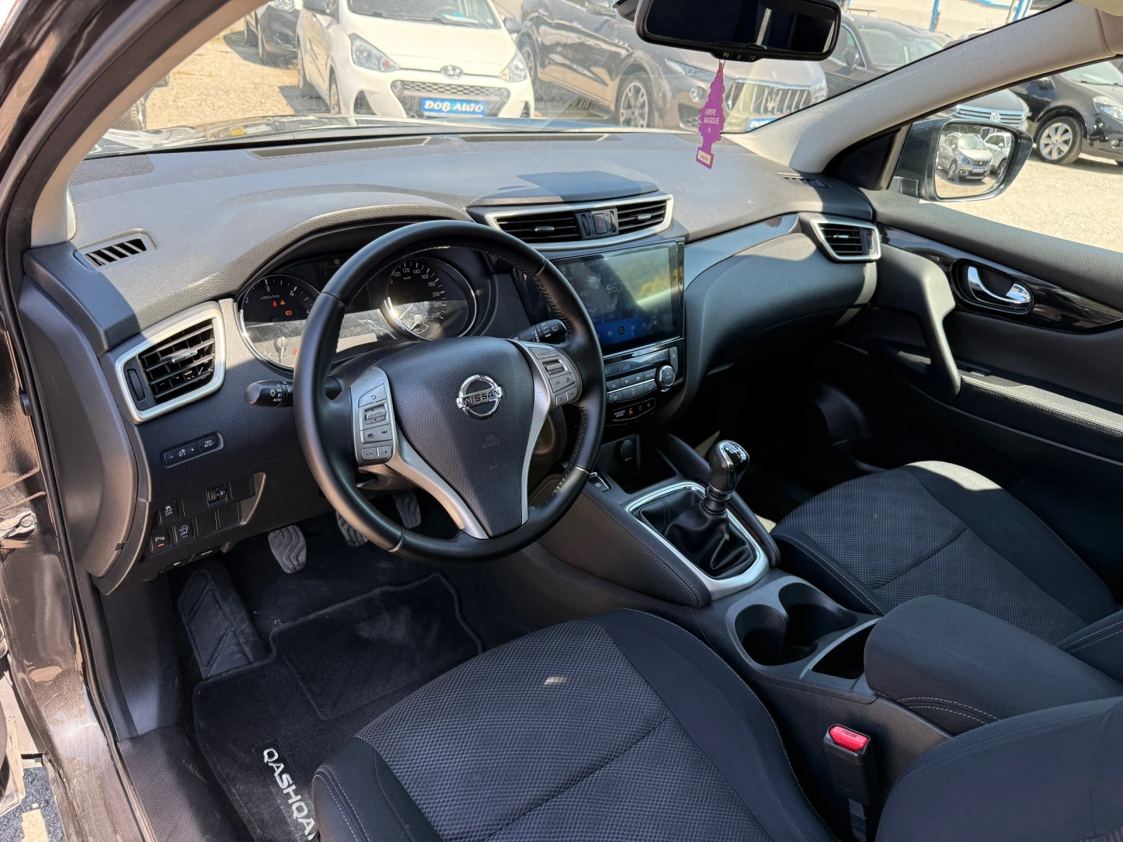 Nissan Qashqai 1.5DCI-CAR PLAY-ЛЕД-НАВИ-ПАРКТРОНИК, снимка 9 - Автомобили и джипове - 55823248