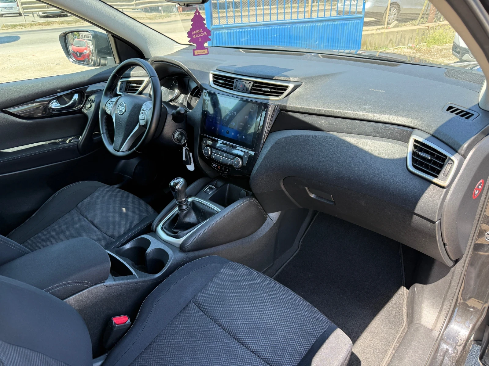 Nissan Qashqai 1.5DCI-CAR PLAY-ЛЕД-НАВИ-ПАРКТРОНИК, снимка 15 - Автомобили и джипове - 55823248