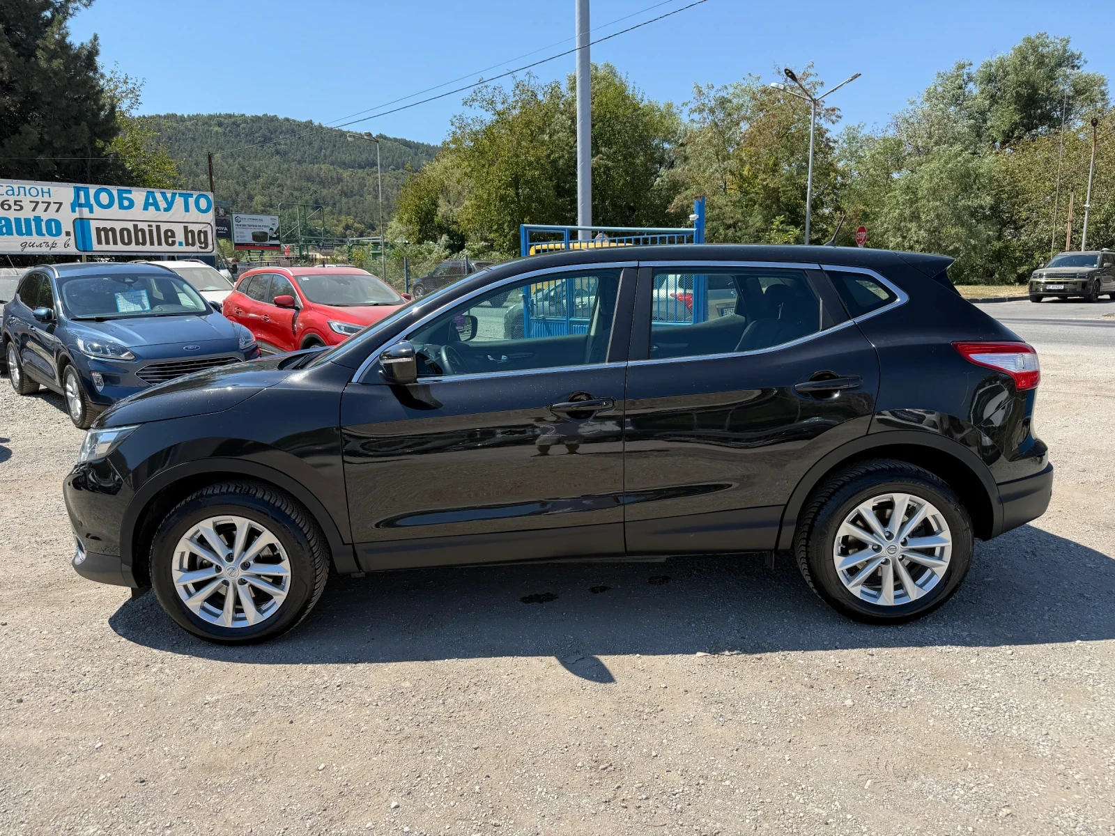 Nissan Qashqai 1.5DCI-CAR PLAY-ЛЕД-НАВИ-ПАРКТРОНИК, снимка 3 - Автомобили и джипове - 55823248