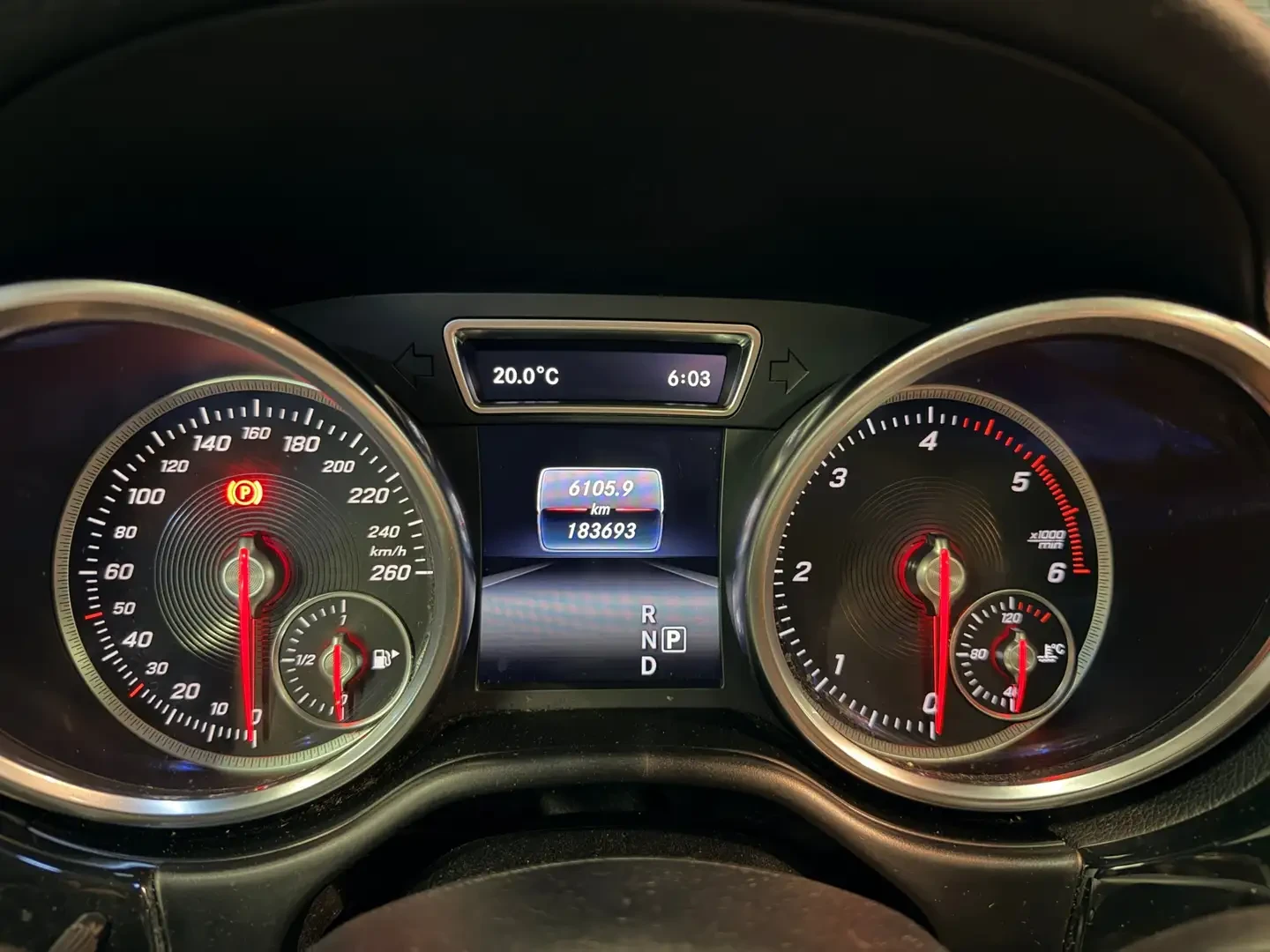 Mercedes-Benz GLE 350 AMG* LINE* HARMON* KARDON* КАМЕРА* ПОДГРЕВ* , снимка 14 - Автомобили и джипове - 55981677