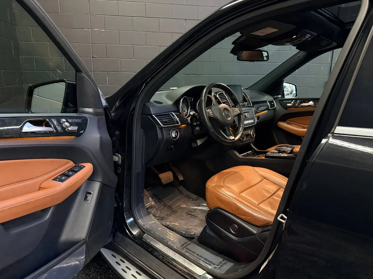 Mercedes-Benz GLE 350 AMG* LINE* HARMON* KARDON* КАМЕРА* ПОДГРЕВ* , снимка 8 - Автомобили и джипове - 55981677